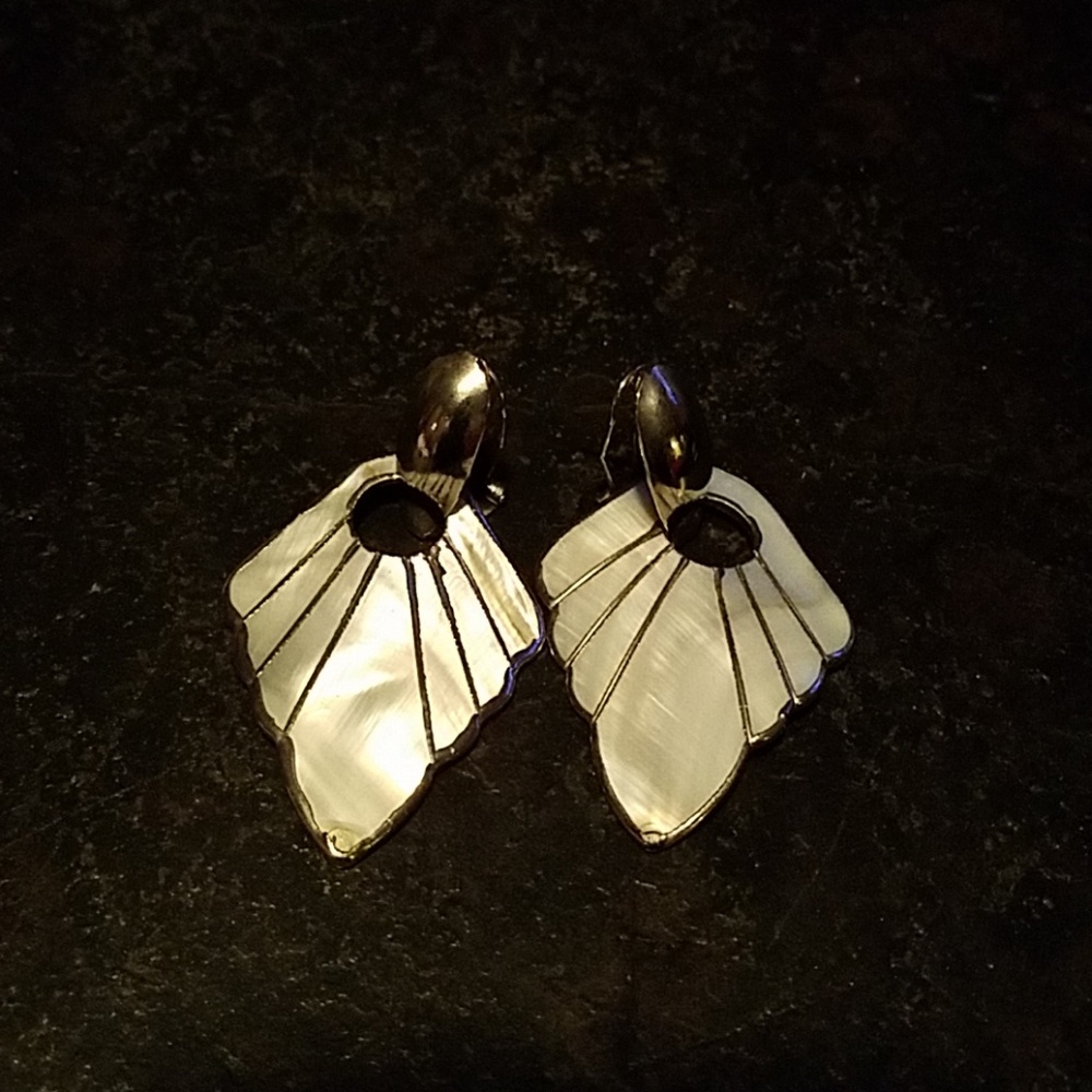 Shell Earrings